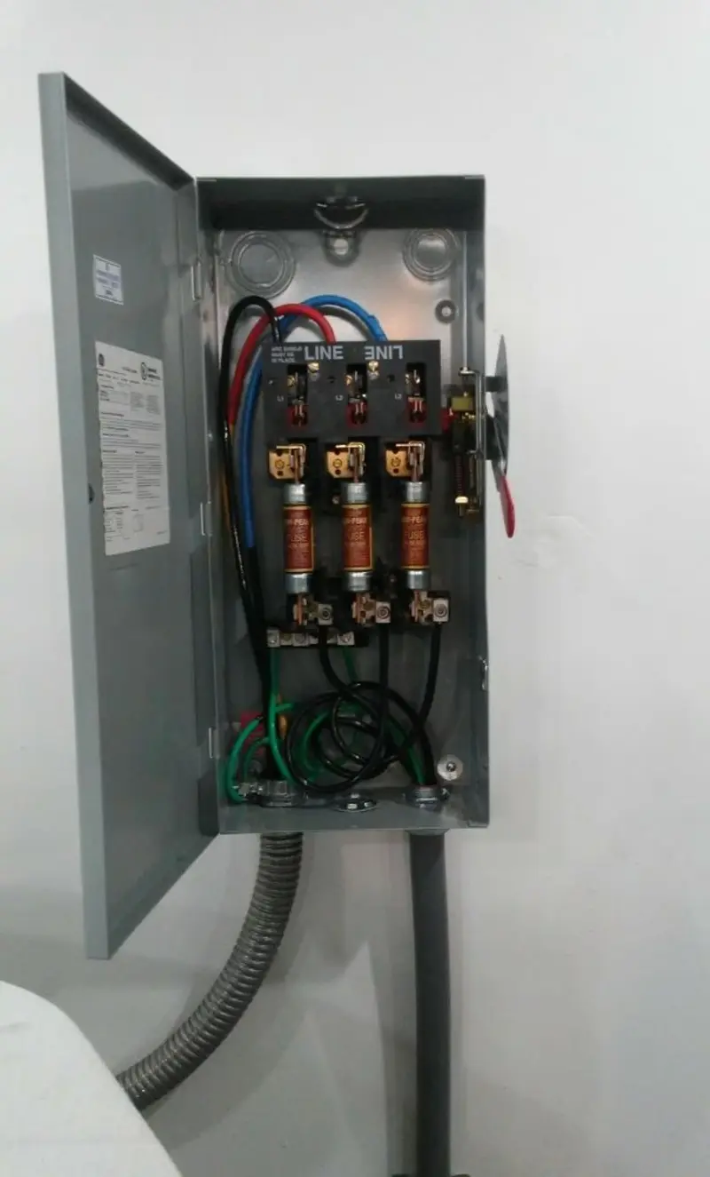 Three-phase disconnect switch installed for Electrical Wiring & Rewiring in Johnson